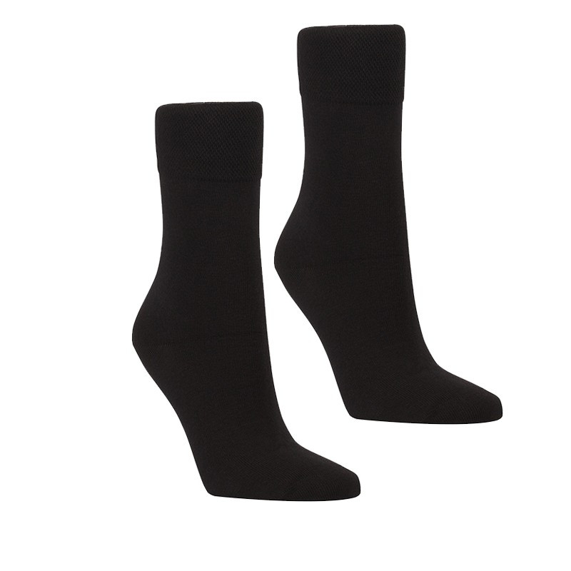 Chaussettes mi-hautes Peau-Ethique en coton biologique noir.